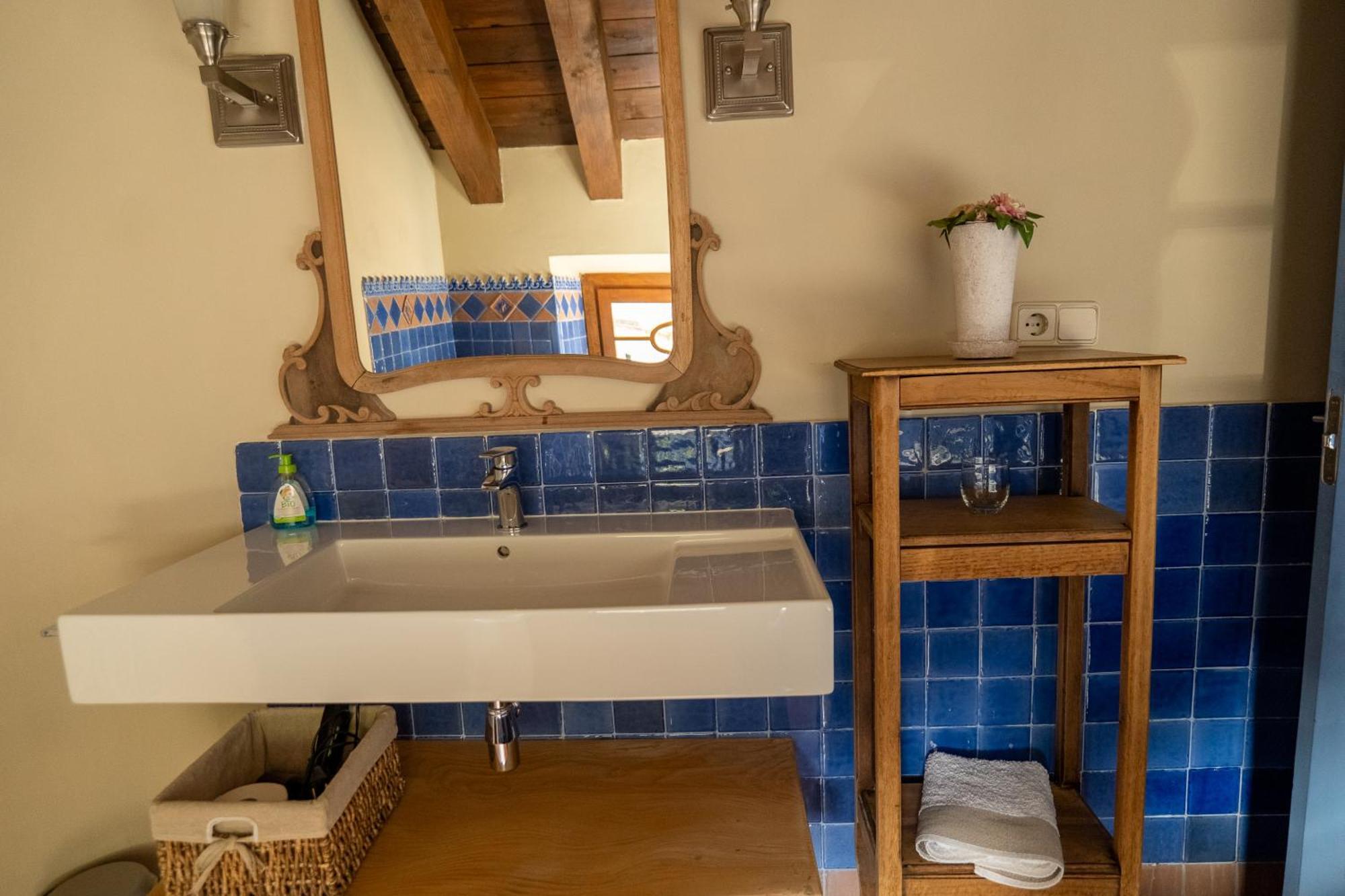 Sarvisé Casa Maria Bernaヴィラ エクステリア 写真