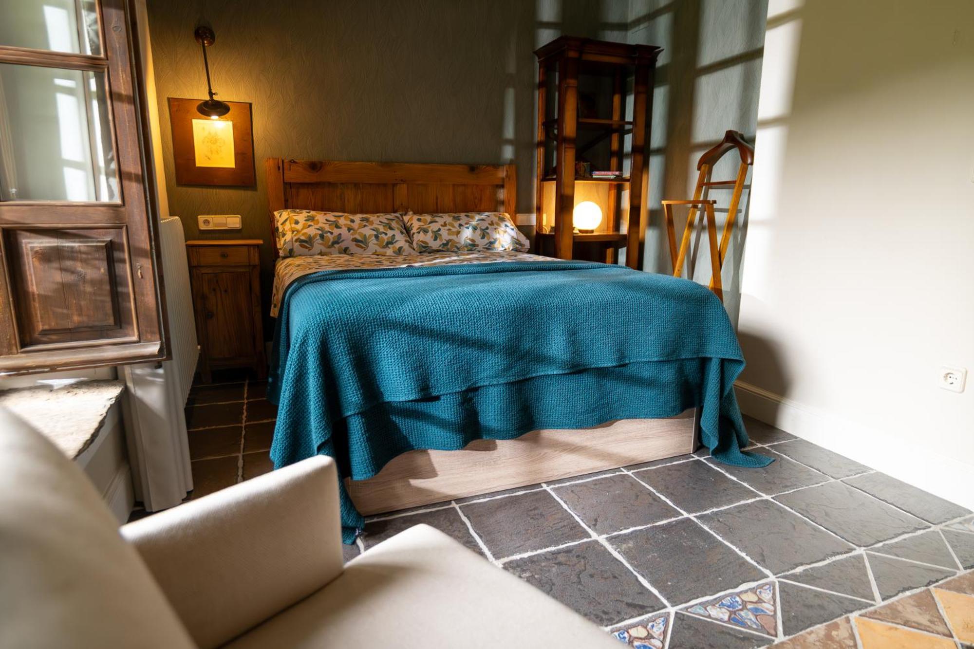 Sarvisé Casa Maria Bernaヴィラ エクステリア 写真